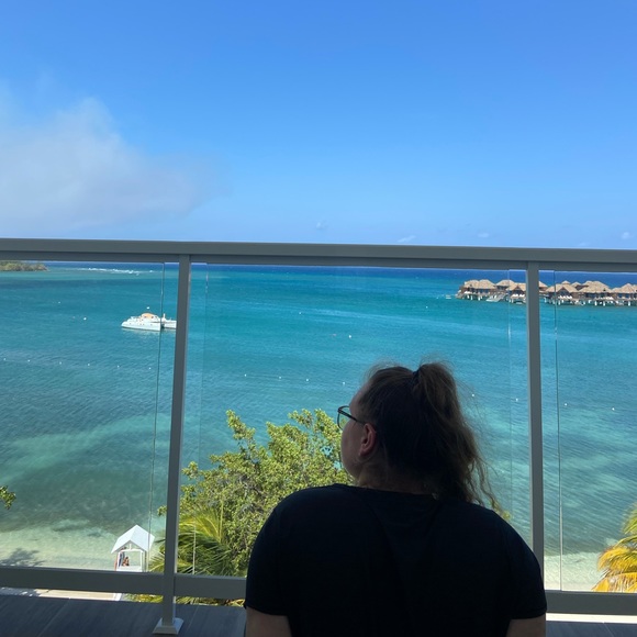 Meet your Posher, Cortney - Picture 2 of 2